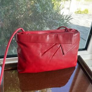 Vintage Red Leather Crossbody Shoulder Bag with Geometric Front Flap Design